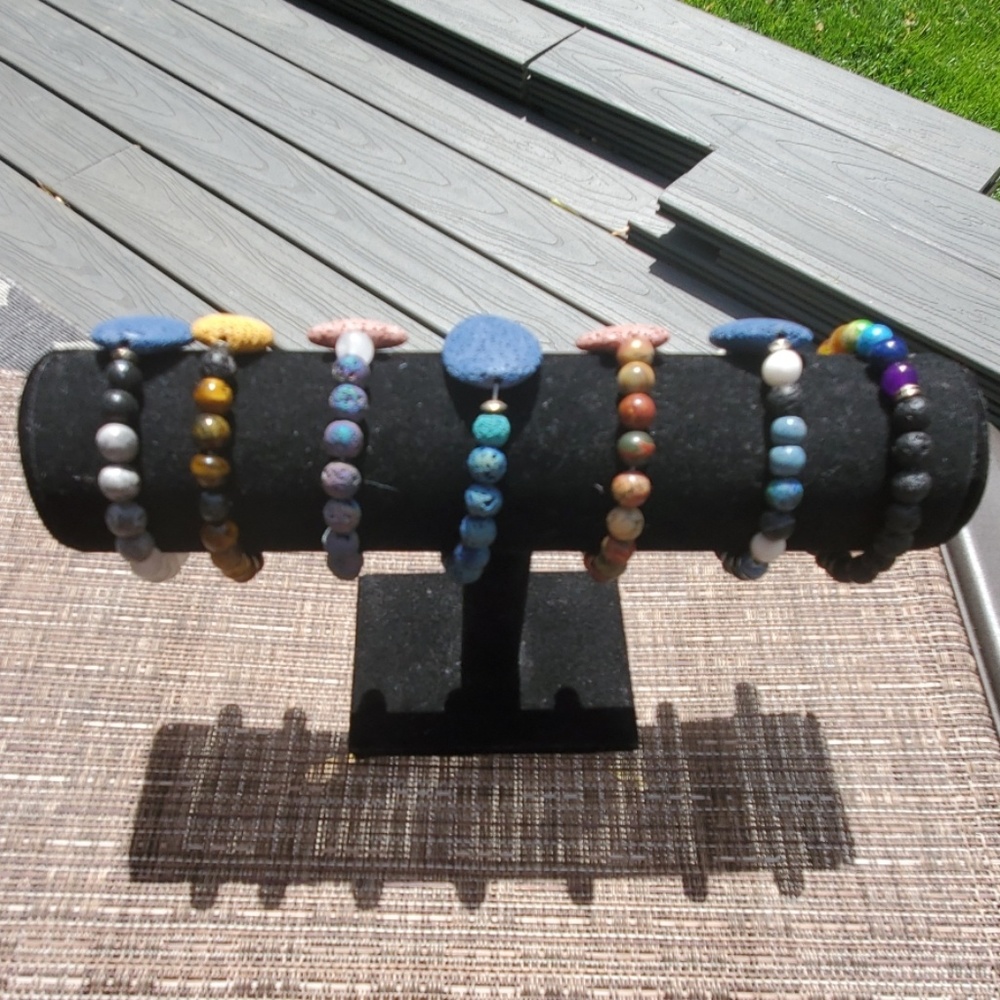 Lava stone stretchy bracelets - Picture 4 of 8